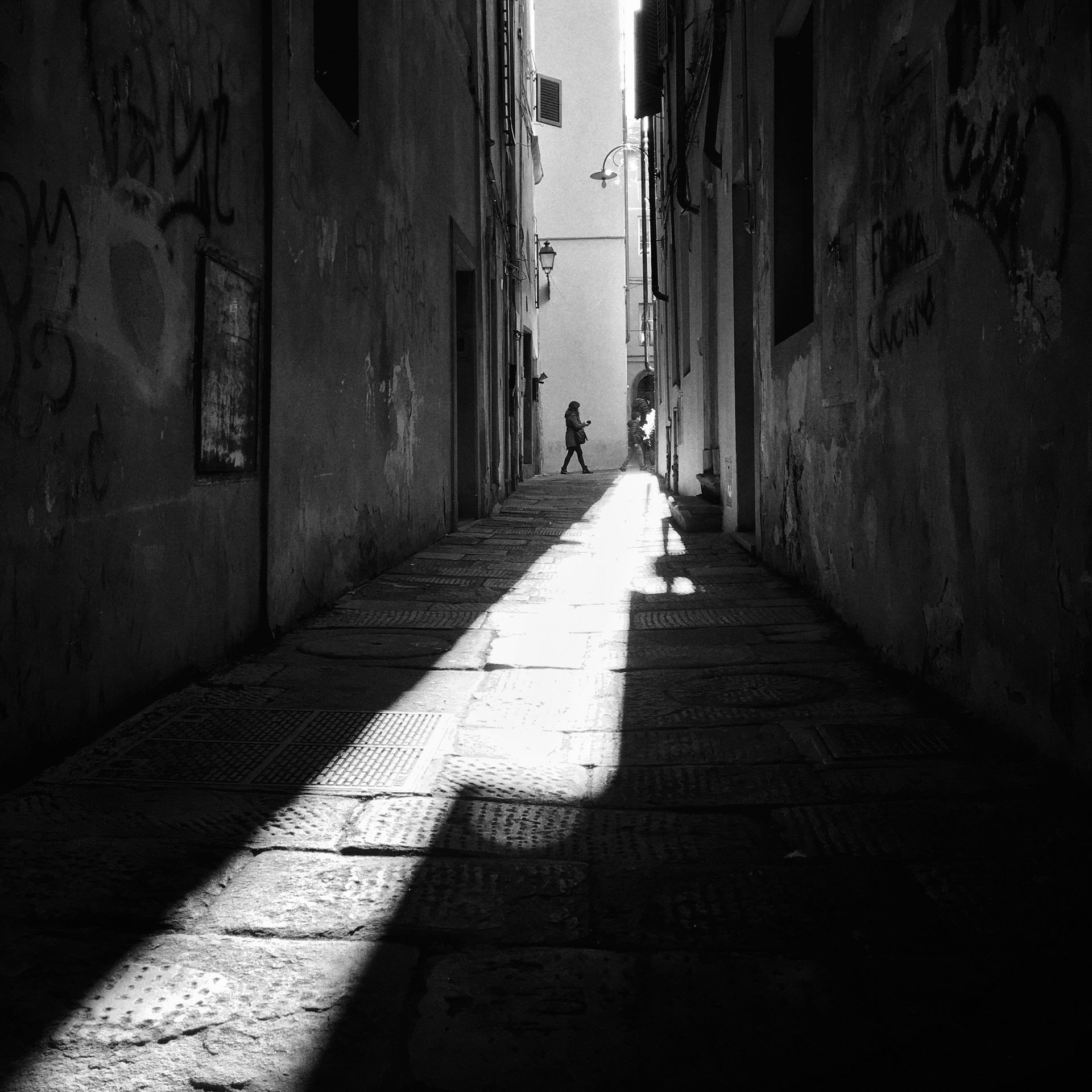 Vicolo di Lucca in bianco e nero